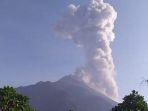 merapi-semburkan-abu-vulkanik-senin-14102019.jpg