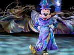 mickey-mouse-di-taman-hiburan-disneyland.jpg