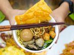 mie-ayam-jamur-haji-mahmud-kuliner-malam-di-medan.jpg
