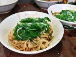 mie-ayam-pak-teguh-2.jpg