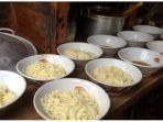 Mie Ayam Pasoepati di Solo yang Super Laris, Porsi Jumbo dengan Topping Ayam Melimpah
