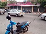 motor-korban-kecelakaan-tersangkut-kabel_20180427_181026.jpg