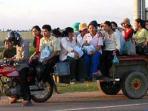 Foto Lucu - Kocak! Lihat 5 Benda yang Diangkut dengan Motor, Ngocok Perut Guys