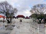 museum-benteng-vredeburg-yang-berada-di-berada-di-kawasan-nol-kilometer-pusat-kota-jogja.jpg