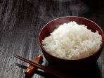 Ingin Membuat Nasi Biasa Seperti Nasi Jepang yang Pulen dan Enak? Tambahkan Bahan-bahan Berikut Ini