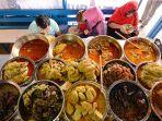nasi-kapau-satu-menu-sarapan-dekat-pasar-senin-jakarta-yang-terkenal-enak-dan-mengenyangkan.jpg