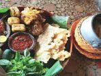 nasi-liwet-sunda-rumah-makan-asep-stoberi-nagreg.jpg