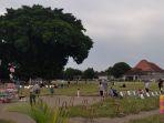 ngabuburit-di-alun-alun-kidul-jogja.jpg
