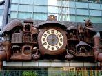 NI-Tele Really BIG Clock, Landmark di Tokyo yang Wajib Dikunjungi Pencinta Ghibli Studio