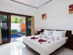 paisa-villa-seminyak-bali.jpg