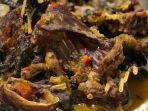 paniki-kuliner-khas-sulawesi-utara-yang-terbuat-dari-daging-kelelawar.jpg