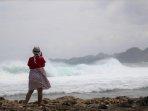 pantai-balekambang-di-malang-jatim.jpg