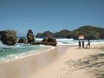 pantai-banyu-meneng-malang-jawa-timur.jpg