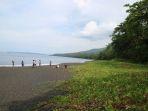 pantai-batu-putih-di-bitung.jpg