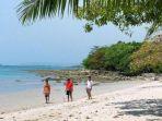 pantai-ciputih.jpg