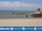 pantai-dalegan-ramai-dikunjungi-wisatawan.jpg