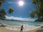 pantai-harlem-yang-cantik-di-papua.jpg