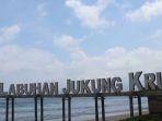pantai-labuhan-jukung-lampung-1.jpg