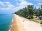 pantai-mai-khao.jpg