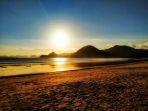pantai-selong-belanak-lombok-tengah.jpg