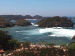 pantai-teluk-asmara.jpg
