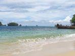 pantai-tiga-warna-malang-selatan.jpg