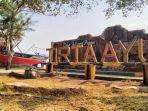 pantai-tirta-ayu-di-kabupaten-indramayu.jpg