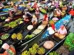 pasar-terapung-muara-kuin_20160905_193828.jpg