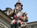 patung-kindlifresser-di-swiss_20180728_161826.jpg