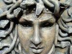 patung-medusa-gambar-2.jpg