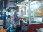 pedagang-kuliner-di-kawasan-jembatan-merah.jpg
