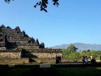 pemandangan-bukit-menoreh-dari-sayap-kiri-candi-borobudur.jpg