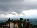 pemandangan-dari-ragabatu-coffee-eatery.jpg