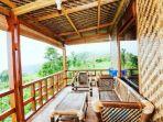 pemandangan-dari-teras-villa-halimun-dan-subak-di-villa-khayangan-bogor.jpg
