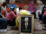 pemilik-matahari-grup-hari-darmawan_20180310_130052.jpg