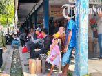 pemudik-menunggu-keberangkatan-di-terminal-pilangsari-kabupaten-sragen.jpg