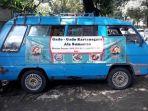 penampakan-mobil-lawas-biru-tempat-meracik-gado-gado-kertanegara.jpg