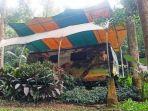 pengalaman-menginap-dalam-mobil-karavan-di-tengah-hutan.jpg