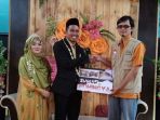 pengantin-sumbangkan-seluruh-amplop_20170913_140421.jpg