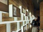 pengunjung-menikmati-benda-benda-sejarah-di-museum-kota-lama-semarang.jpg