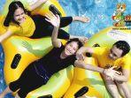 pengunjung-yang-bermain-air-di-transera-waterpark.jpg