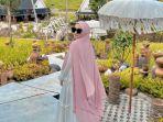 pengunjung-yang-mengabadikan-foto-di-antapura-de-djati.jpg