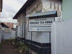 penjara-tua-di-desa-kema-dua.jpg
