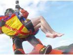 penyelamatan-paddleboarder-di-tengah-laut.jpg