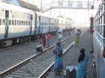perjalanan-kereta-api-di-india.jpg