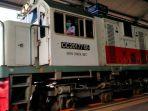 perjalanan-kereta-api-indonesia-dari-stasiun-pasuruan-jawa-timur.jpg