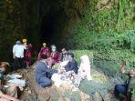 pernikahan-di-dalam-gua-ngingrong-wonosari-gunungkidul.jpg