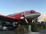 pesawat-mcd-nz.jpg