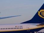pesawat-ryanair.jpg