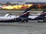 pesawat-sukhoi-superjet-100-milik-aeroflot-terbakar-tak-lama-setelah-mendarat-darurat.jpg